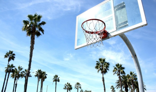 CBA季后赛直播：广厦vs青岛视频直播在线（4月23日）8强赛最后一战！